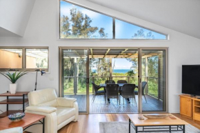 3-Bed Seaside Serenity Escape at Long Beach, Long Beach